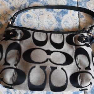 Coach purse with adjustable strap